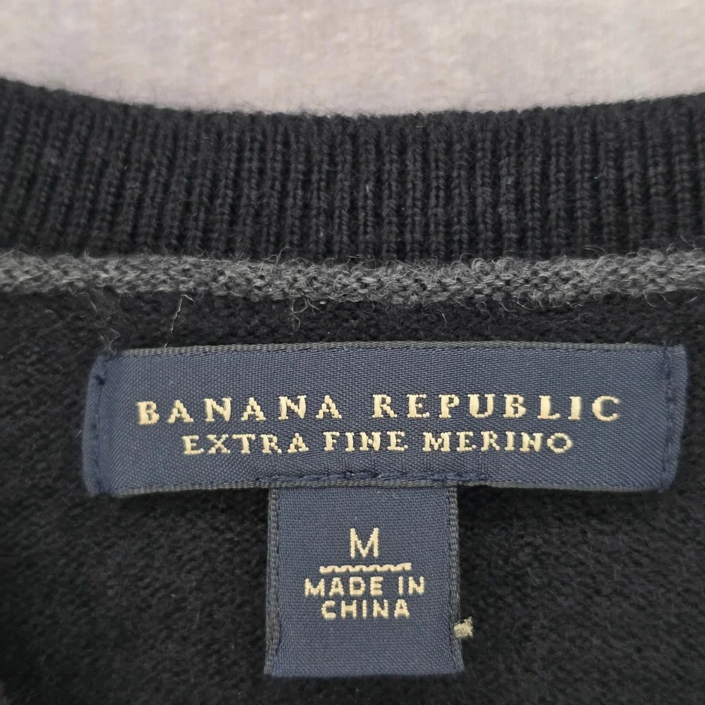 Banana Republic Mens M Black Extra Fine Merino Wool V-Neck Sweater Pullover